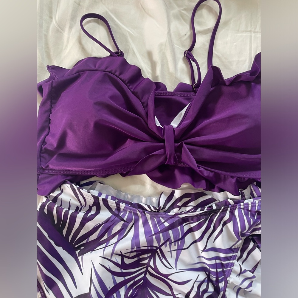 Women’s Ruffled High Waisted Bikini - Picture 2 of 6